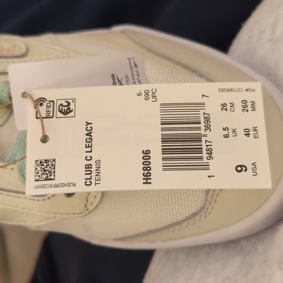 NWT Women's Reebok Club C Legacy - off white and rose - Picture 5 of 6